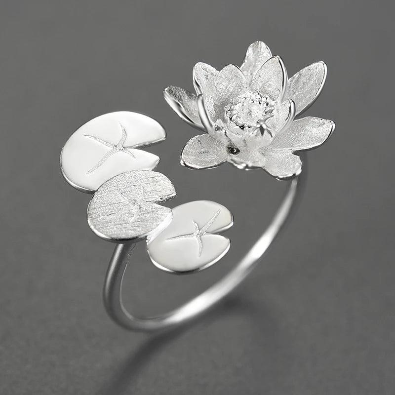 Bague ajustable fleurs de nénuphar | Argent 925 détails plaqué Or 18K