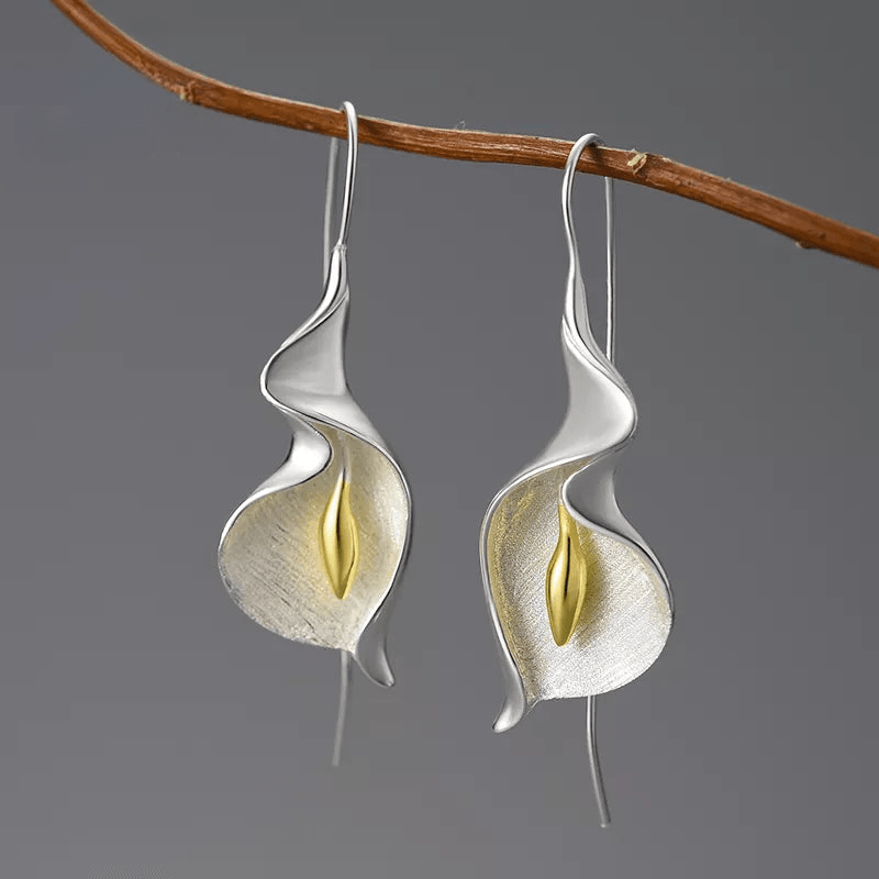 Boucles d'oreilles calla Lily | Argent 925 détails plaqué Or 18K