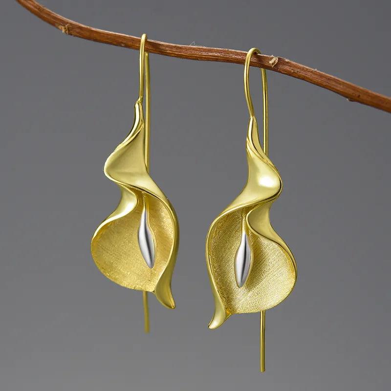 Boucles d'oreilles calla Lily | Argent 925 détails plaqué Or 18K