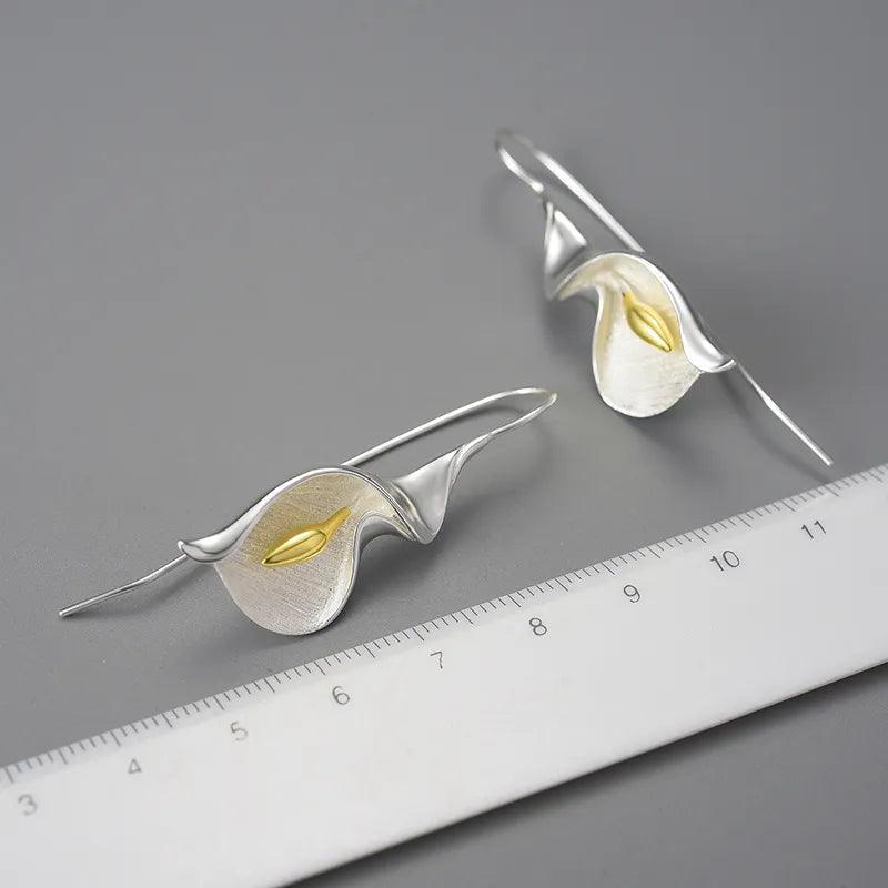 Boucles d'oreilles calla Lily | Argent 925 détails plaqué Or 18K