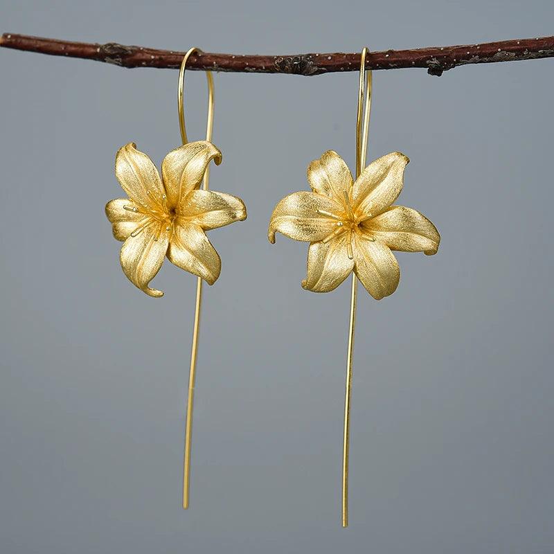 Boucles d'oreilles Lily Flower | Argent 925 détails plaqué Or 18K