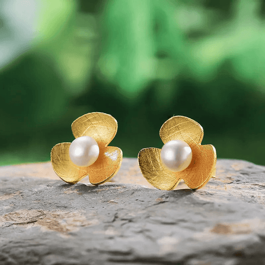 Boucles d'oreilles perle sur fleur de trèfle | Argent 925 détails plaqué Or 18K